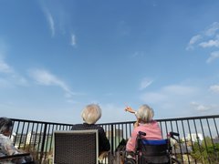 空を仰いで