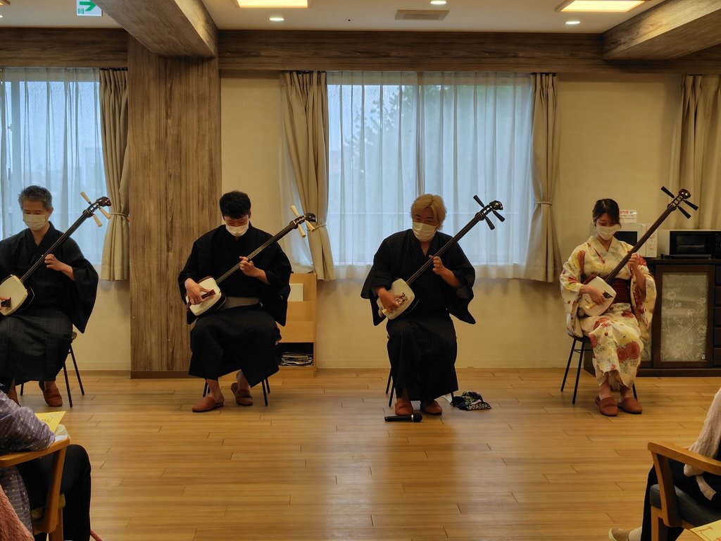 津軽三味線演奏会｜はなことばプラス西新井(足立区)｜LIFULL 介護
