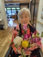 春の花々に囲まれて