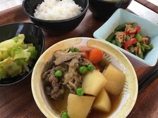 日常のお食事例「肉じゃが定食」