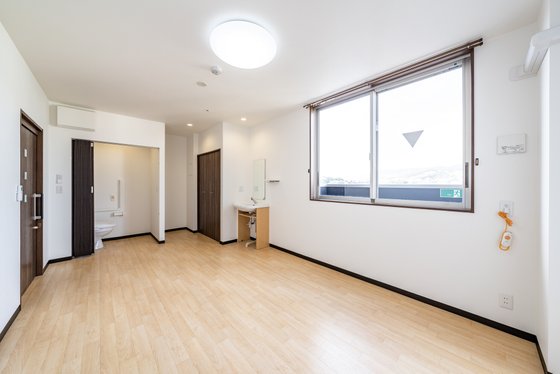 かえでシニアアルヴァンタウン(小花)