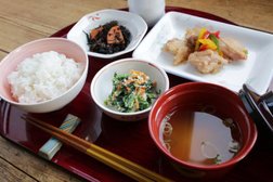 栄養管理された安全な食事を提供します。