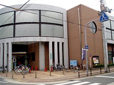 東成屋内プール