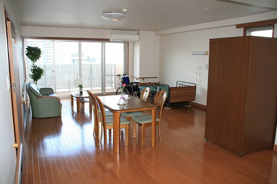 アパートメント鷹野橋