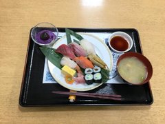 お寿司食べ放題!