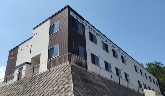 ウェルライフヴィラ川沿