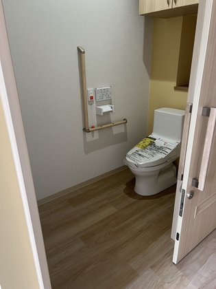 ウェルライフヴィラ川沿