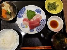 夕食はお刺身膳