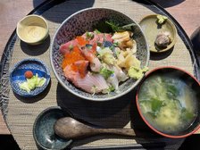 外出イベントで豪華なランチへ
