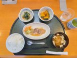 本日の夕食は「白身魚のムニエル」です♪