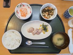 本日の夕食は「鶏肉の塩だれ焼き」です♪