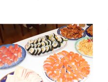 季節ごとにバイキング形式での行事食を楽しんでいただけます!