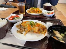 ランチは外から常連のお客様も来られるぐらい美味しいです。