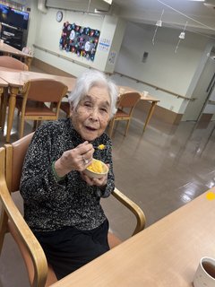 鮮やかオレンジで夏気分!ゴロッと果肉のマンゴーソルベ🍨✨