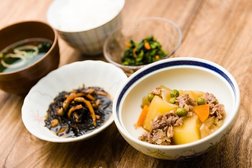 (普通食)牛肉じゃが