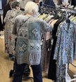 洋服の移動販売を実施しました