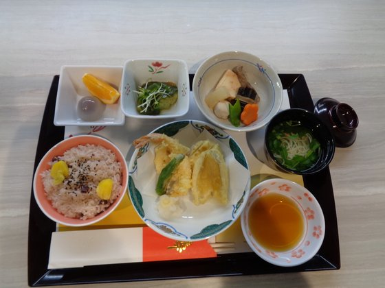 カルナス城野駅前