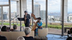 神戸港を望む25階スカイラウンジで「アマポーラ音楽会」を開催