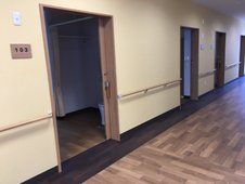 廊下から見た部屋