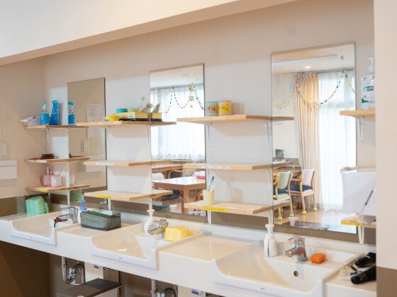 オリーブ 中間館