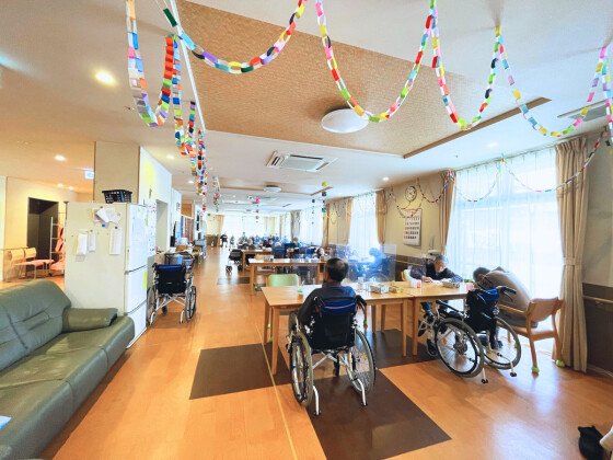 オリーブ 中間館