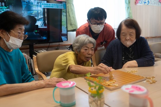 オリーブ 中間館