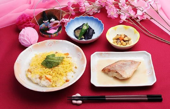 オリーブ 中間館