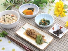 (例)四季折々のお食事をどうぞ