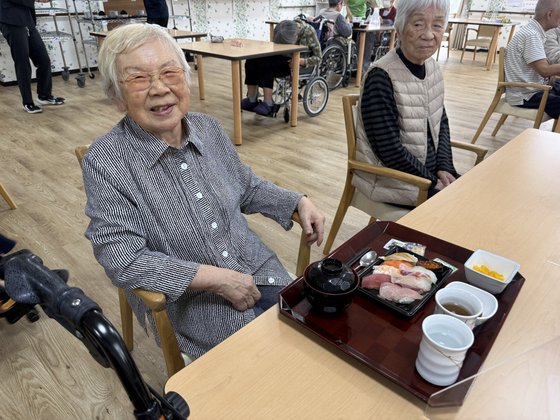 アンジェス岐阜岩地