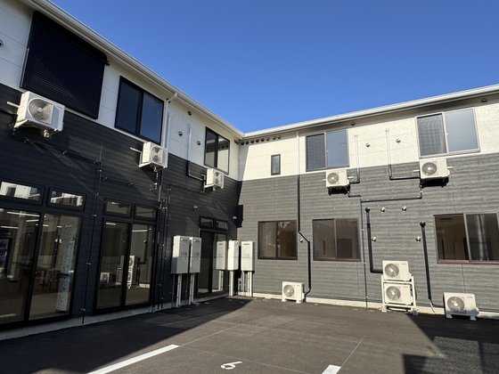 アンジェス上溝