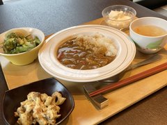 【食欲をそそる良い香りに誘われて】