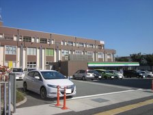 ファミリーマート明舞団地店・・・徒歩1分(約80m)