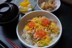 親子ちらし丼