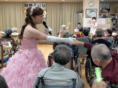 元タカラジェンヌ・ミニコンサートを開催