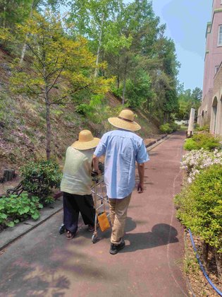 介護老人保健施設 アートヒルズ