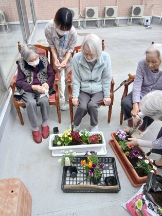 介護老人保健施設リラコート愛全
