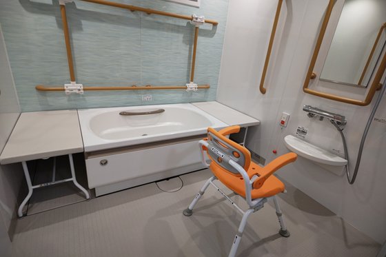 ひなたぼっこ伊丹森本