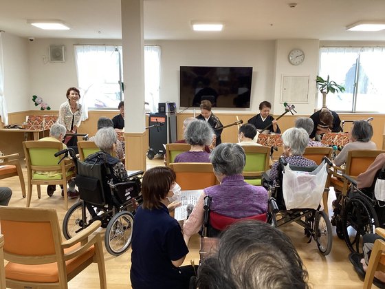 ひなたぼっこ伊丹森本