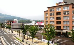 伊万里駅前の通り