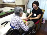 美容レクリエーション(ハンドトリートメント)