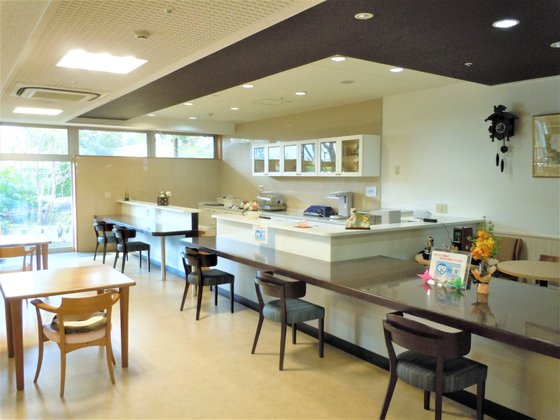 シニアライフもなみ