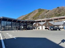 最寄り駅の「相模湖駅」