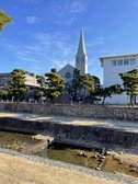 教会や官公庁も近く、洗練された街並み