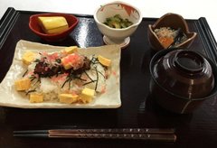 当住宅の昼食をご紹介いたします。