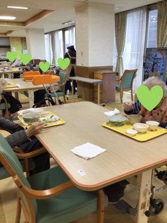 心温まる食卓 – 嘉齢荘西館での食事風景