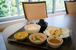 サクサク天ぷらの昼食です