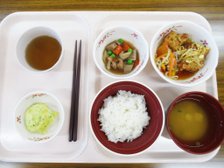通常の昼食の一例になります。
