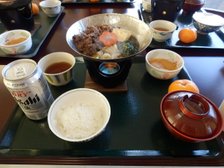 すき焼き定食です。