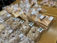 パンの出張販売が始まりました