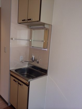 エヌズコート赤川